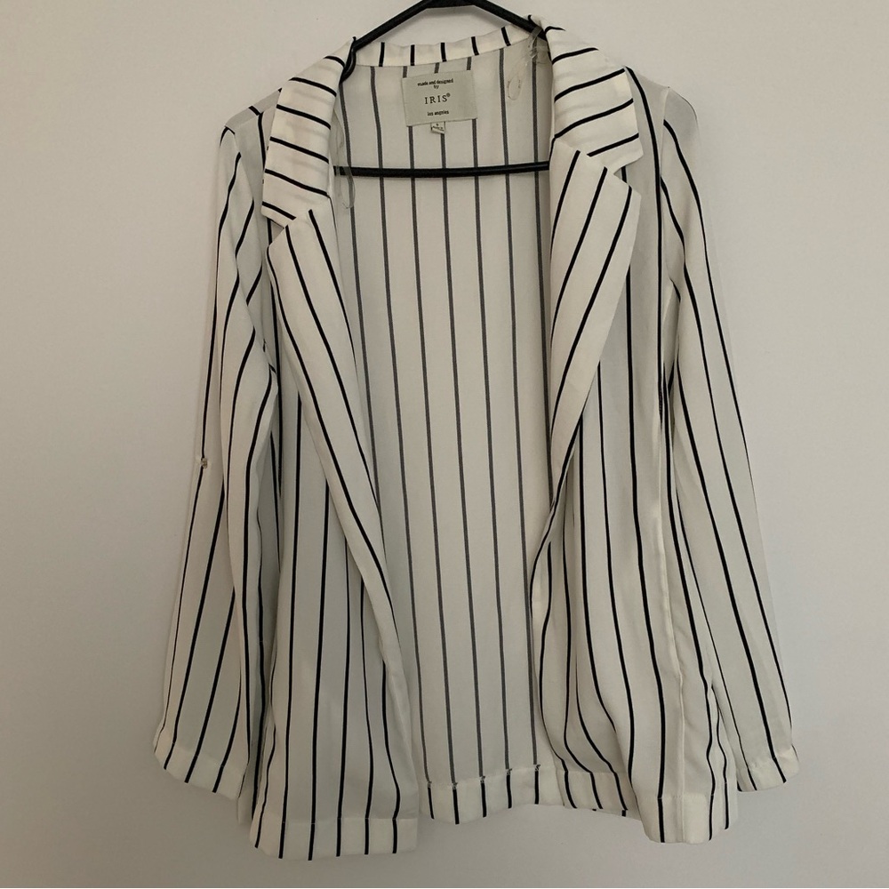 Lightweight blazer